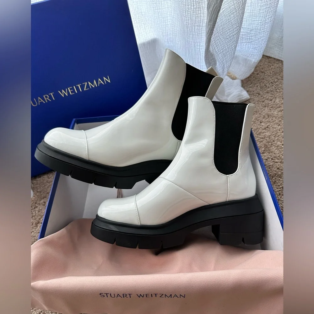 Stuart Weitzman Chelsea White Boots / Booties - Picture 4 of 8